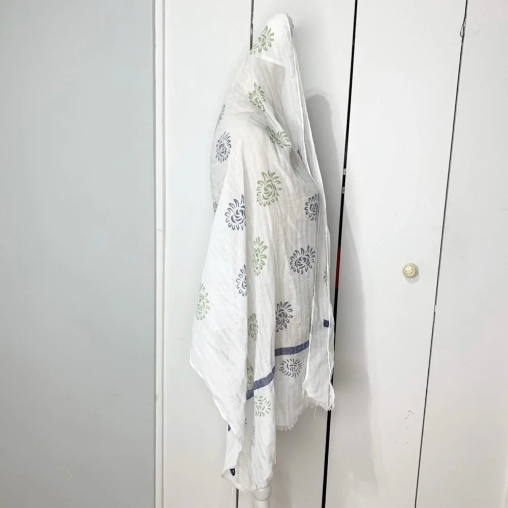 Women’s Scarf Wrap White Floral Lenox Glad Rags